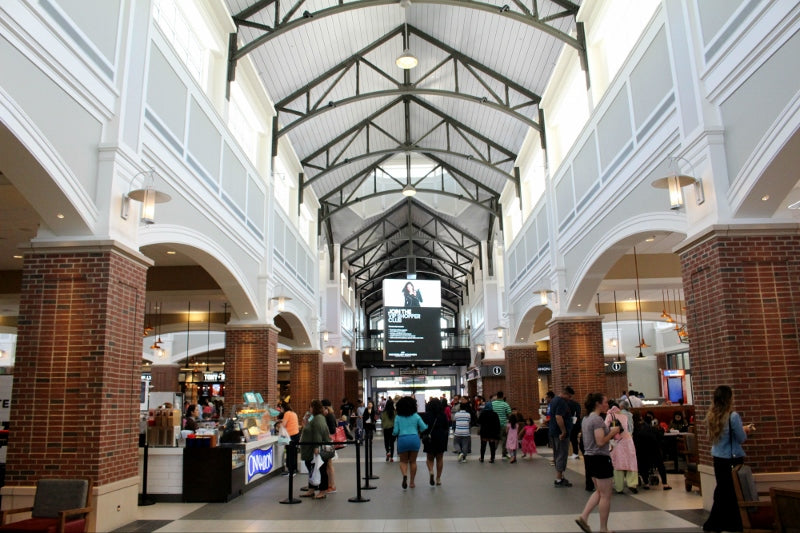 Philadelphia, PA To Woodbury Common Premium Outlets Shuttle Bus