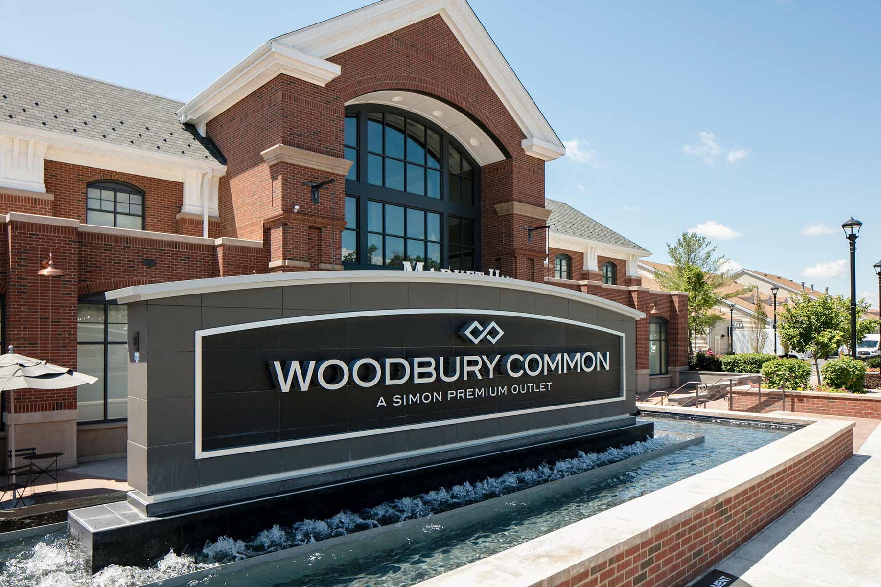 Woodbury Common Premium Outlets Shuttle Bus